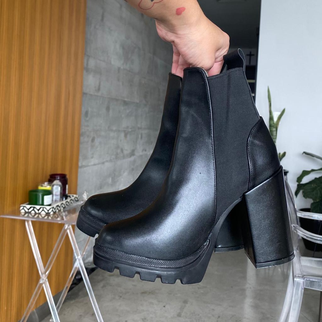 Botin Negro Plataforma