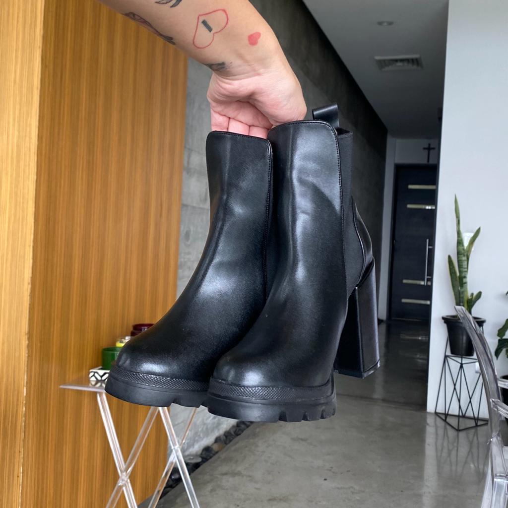 Botin Negro Plataforma