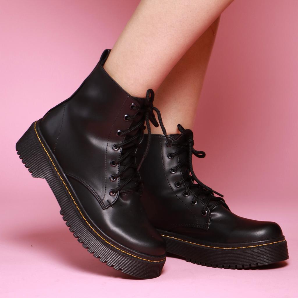 Combat boots - Pinayapple